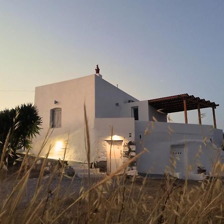 Haroto Suites Tripiti Exterior photo