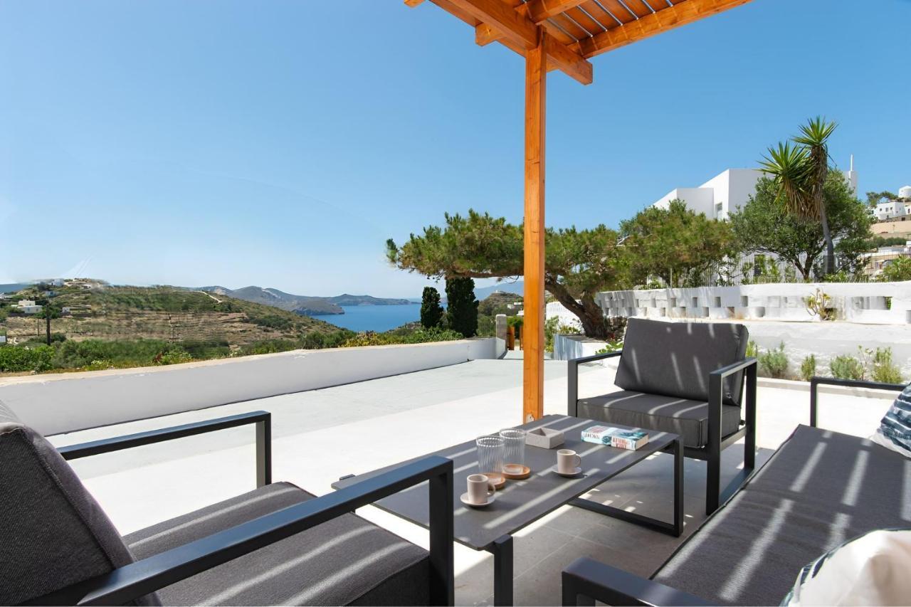 Haroto Suites Tripiti Exterior photo